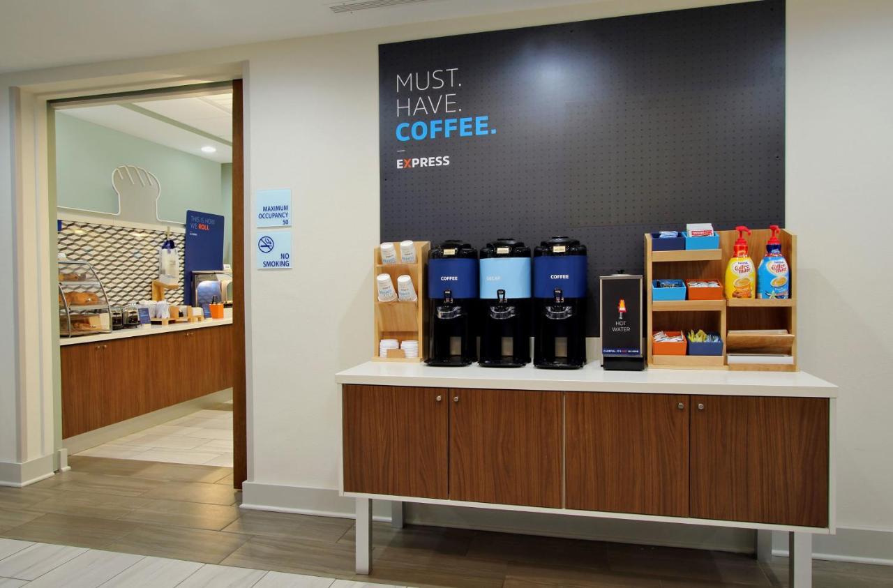 Holiday Inn Express & Suites 리버럴 외부 사진
